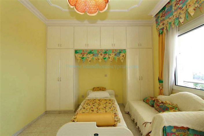 Image No.30-5 Bed Villa / Detached for sale