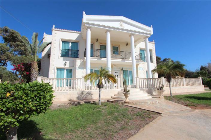 Image No.8-5 Bed Villa / Detached for sale