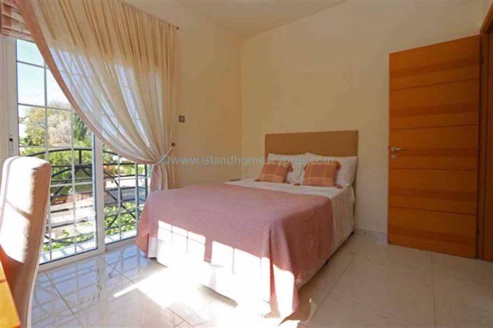 Image No.16-4 Bed Villa / Detached for sale