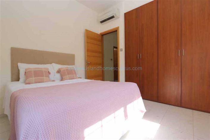 Image No.17-4 Bed Villa / Detached for sale