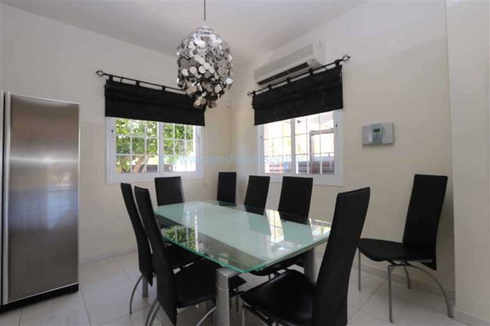 Image No.7-4 Bed Villa / Detached for sale