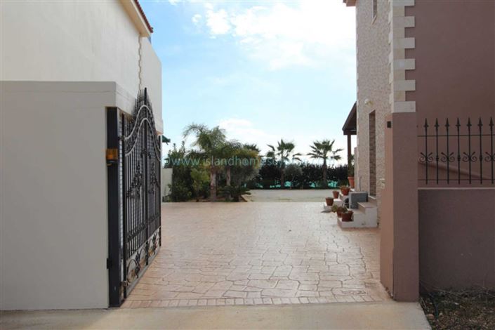 Image No.21-Villa / Détaché de 4 chambres à vendre à Ayia Thekla