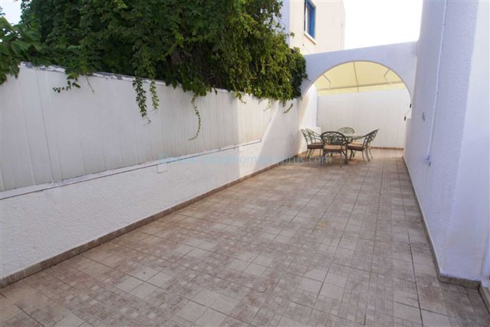 Image No.12-3 Bed Property for sale