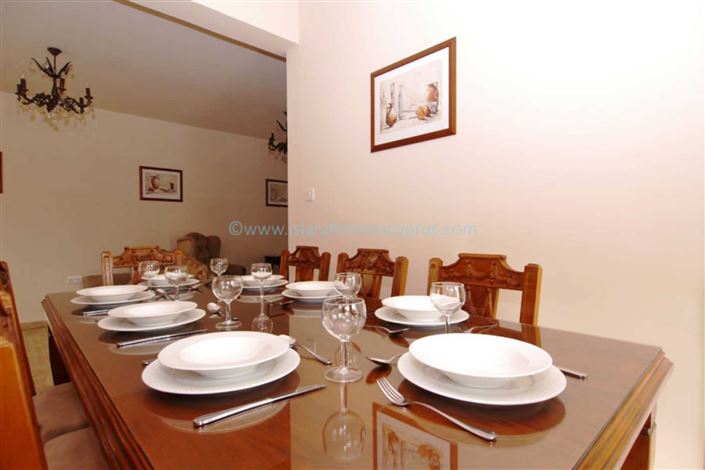 Image No.9-3 Bed Property for sale