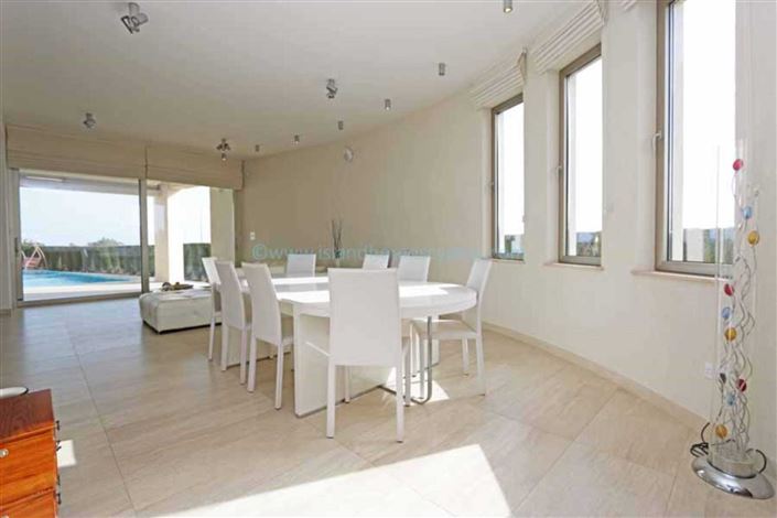 Image No.4-7 Bed Villa / Detached for sale