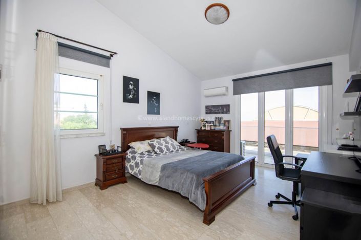 Image No.13-Villa / Détaché de 5 chambres à vendre à Deryneia