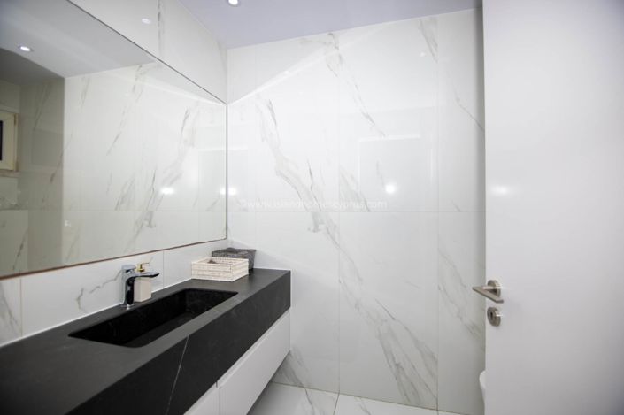 Image No.14-Villa / Détaché de 5 chambres à vendre à Deryneia