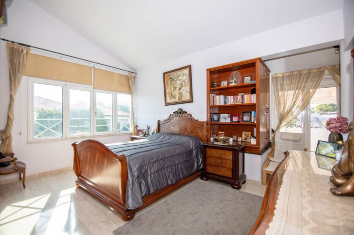 Image No.20-Villa / Détaché de 5 chambres à vendre à Deryneia