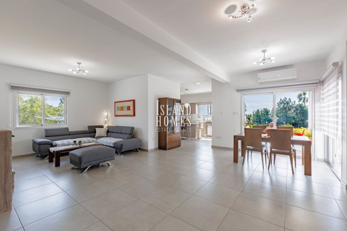 Image No.3-5 Bed Villa / Detached for sale