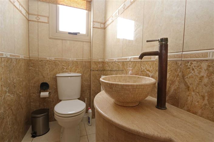 Image No.15-Villa / Détaché de 6 chambres à vendre à Paralimni