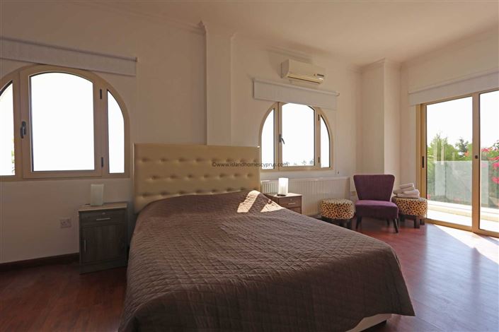 Image No.19-Villa / Détaché de 6 chambres à vendre à Paralimni