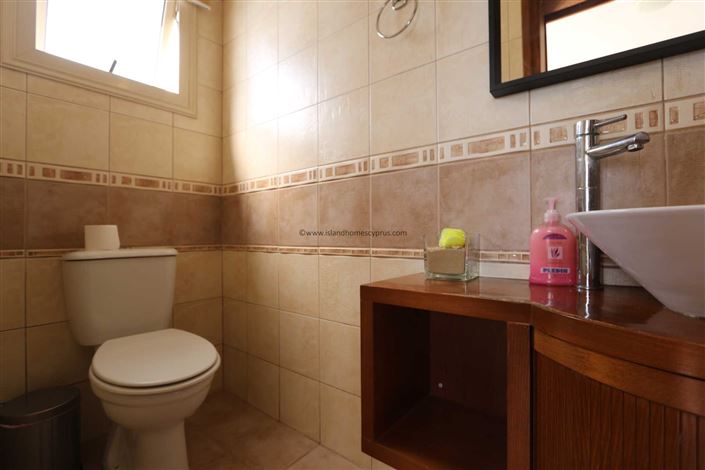 Image No.21-Villa / Détaché de 6 chambres à vendre à Paralimni