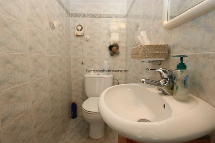 Image No.10-3 Bed Villa / Detached for sale