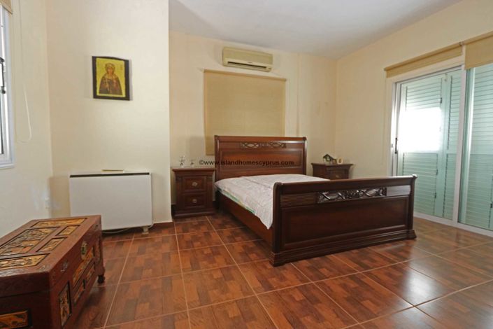 Image No.13-3 Bed Villa / Detached for sale