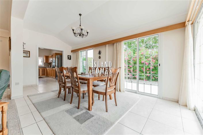 Image No.15-4 Bed Villa / Detached for sale