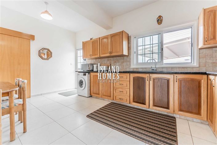 Image No.18-4 Bed Villa / Detached for sale