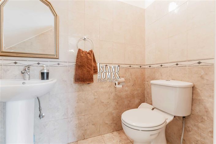 Image No.20-4 Bed Villa / Detached for sale