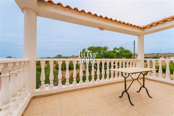 Image No.29-4 Bed Villa / Detached for sale