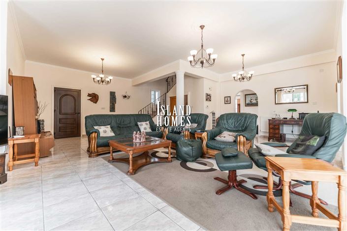 Image No.10-4 Bed Villa / Detached for sale