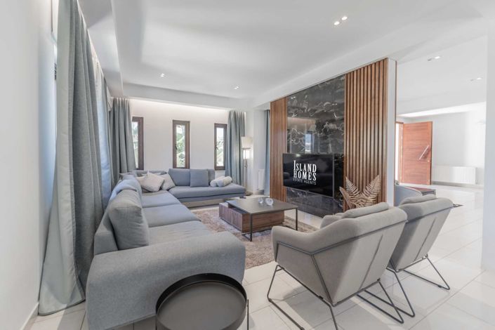 Image No.13-Villa / Détaché de 6 chambres à vendre à Deryneia