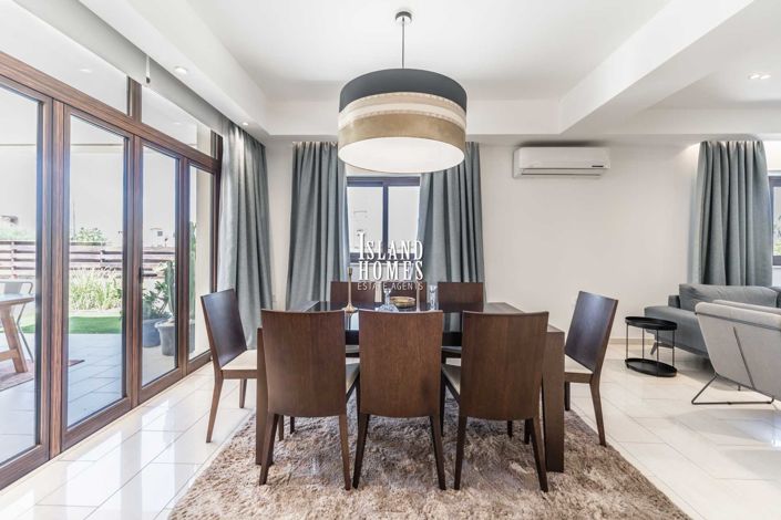 Image No.14-Villa / Détaché de 6 chambres à vendre à Deryneia