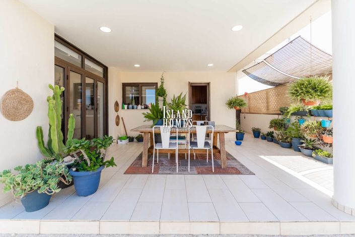 Image No.19-Villa / Détaché de 6 chambres à vendre à Deryneia