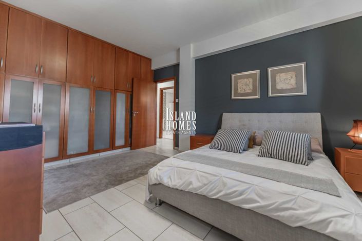 Image No.21-Villa / Détaché de 6 chambres à vendre à Deryneia