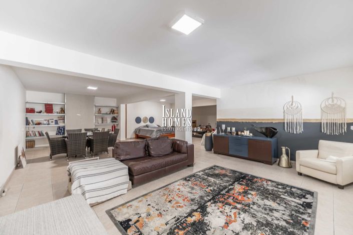 Image No.30-Villa / Détaché de 6 chambres à vendre à Deryneia