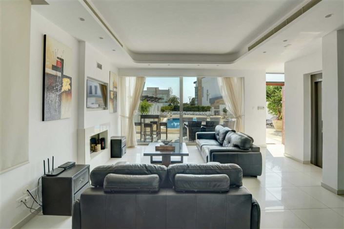 Image No.5-Villa / Détaché de 5 chambres à vendre à Protaras