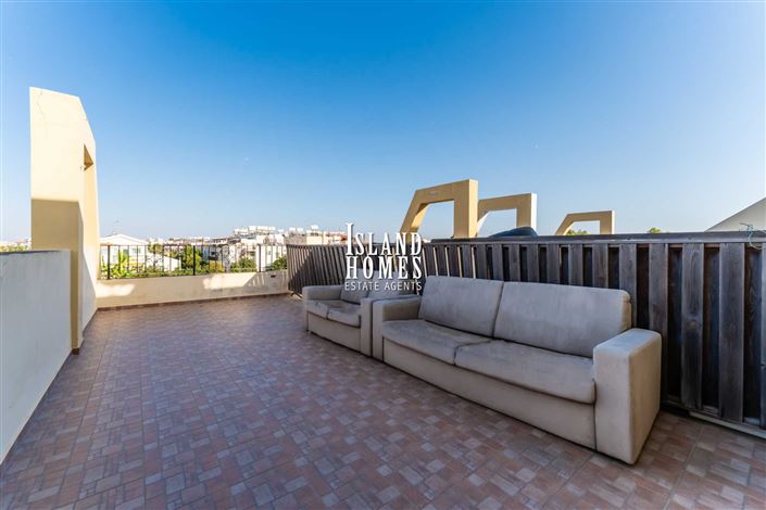 Image No.27-3 Bed Townhouse for sale