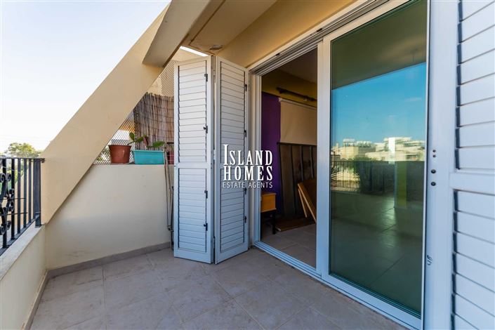 Image No.23-3 Bed Townhouse for sale