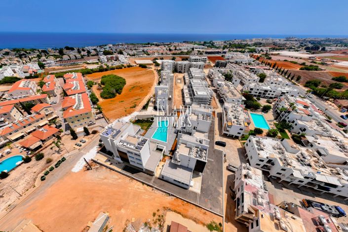 Image No.18-2 Bed Apartment for sale