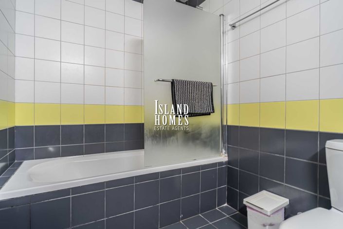 Image No.25-3 Bed Apartment for sale