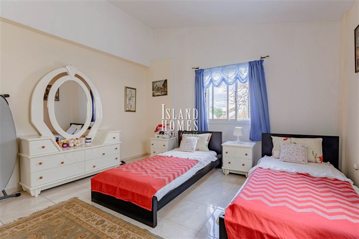 Image No.30-4 Bed Bungalow for sale