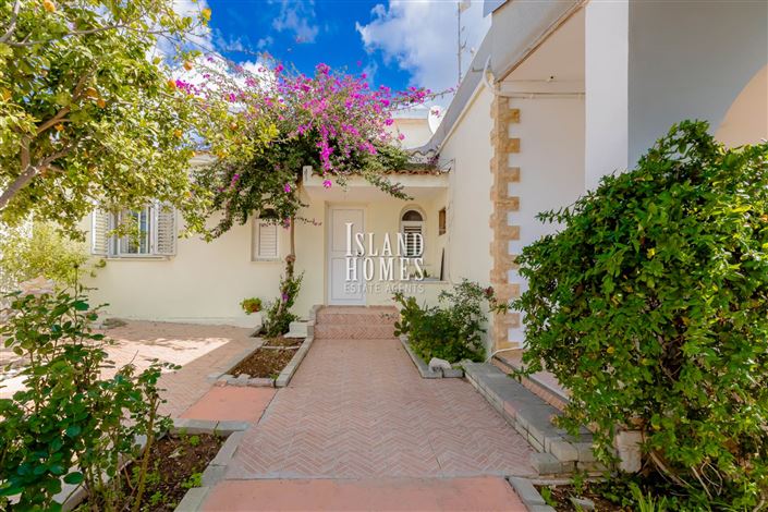 Image No.7-4 Bed Bungalow for sale