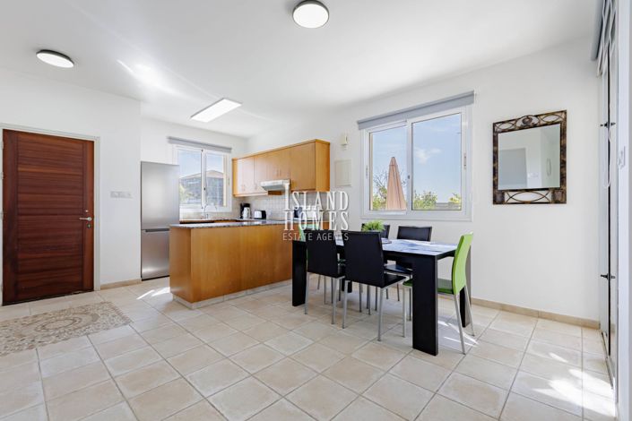 Image No.10-3 Bed Villa / Detached for sale