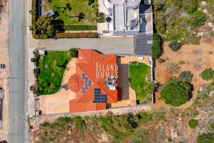 Image No.35-5 Bed Villa / Detached for sale