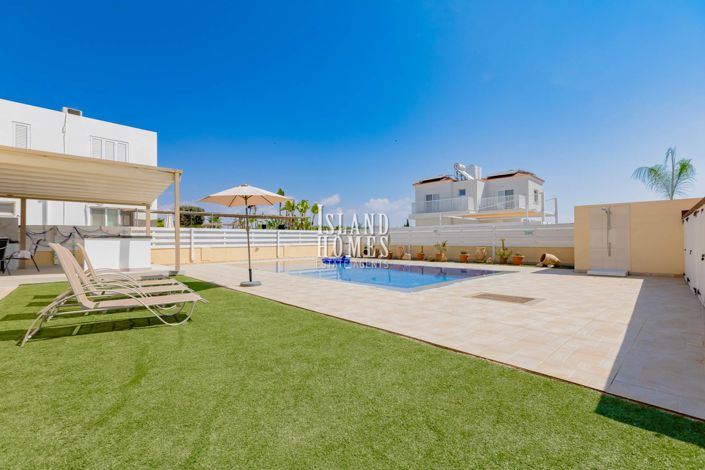 Image No.6-3 Bed Villa / Detached for sale