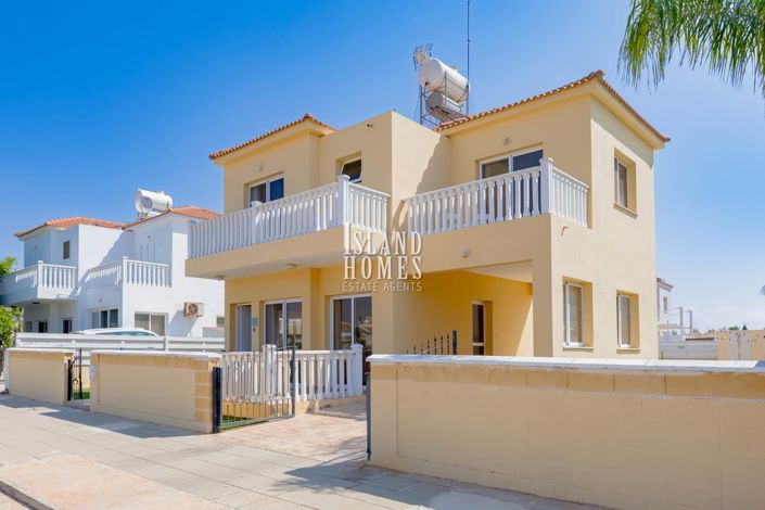 Image No.8-3 Bed Villa / Detached for sale