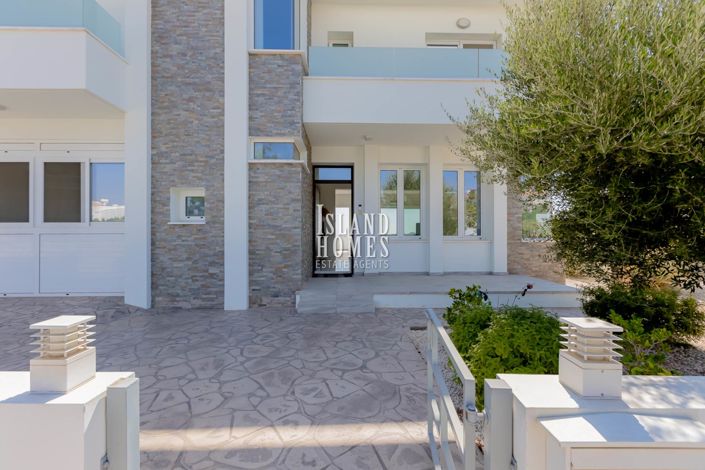 Image No.12-Villa / Détaché de 4 chambres à vendre à Paralimni