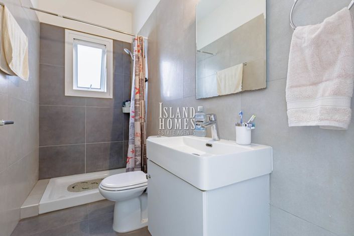 Image No.20-Villa / Détaché de 4 chambres à vendre à Paralimni