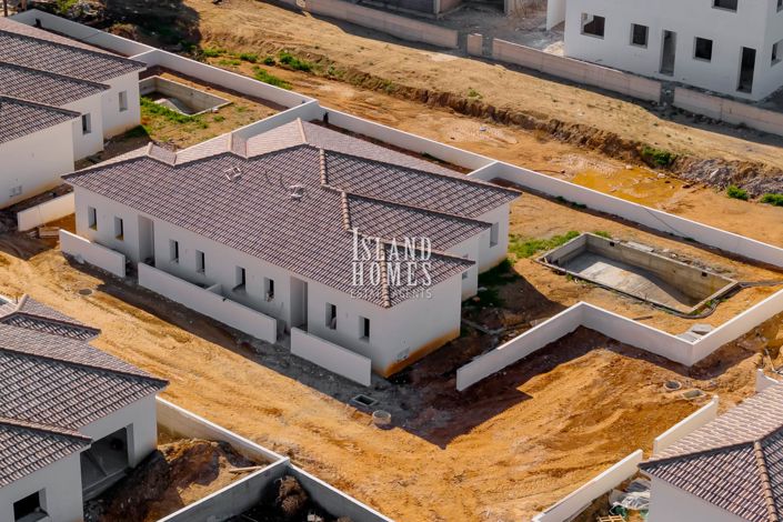 Image No.2-2 Bed Property for sale