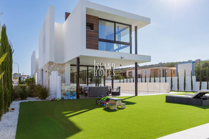 Image No.21-4 Bed Villa / Detached for sale