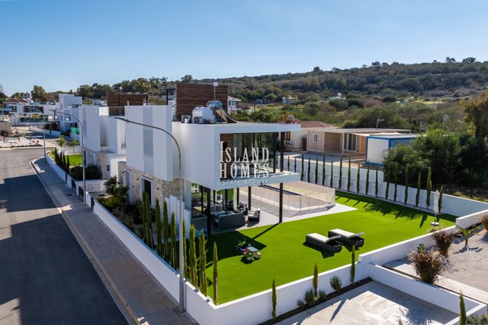 Image No.23-4 Bed Villa / Detached for sale