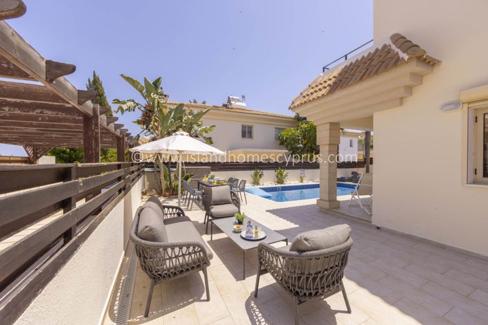 Image No.33-3 Bed Villa / Detached for sale