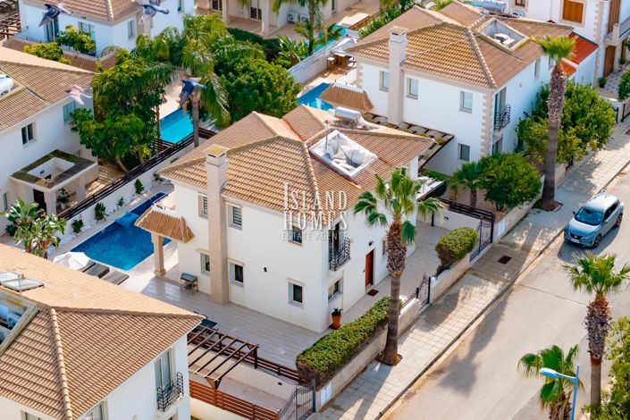 Image No.6-3 Bed Villa / Detached for sale