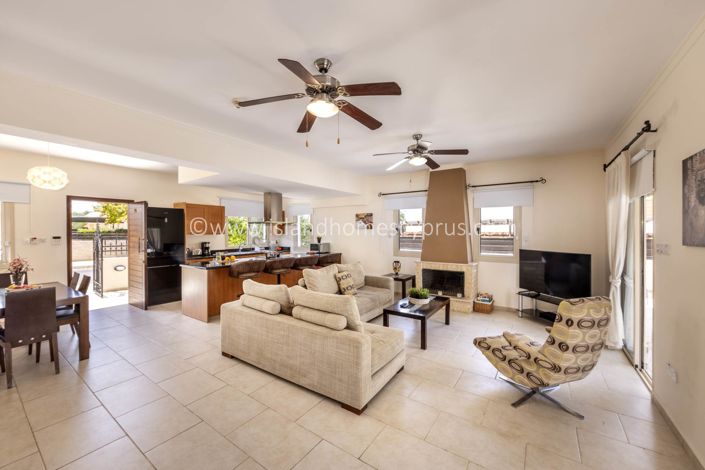 Image No.7-3 Bed Villa / Detached for sale