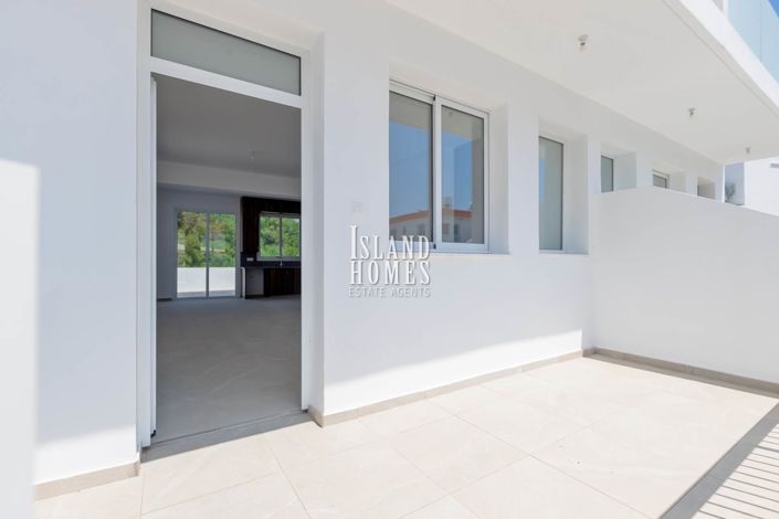 Image No.5-2 Bed Townhouse for sale