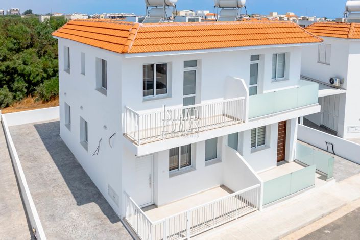 Image No.8-2 Bed Townhouse for sale