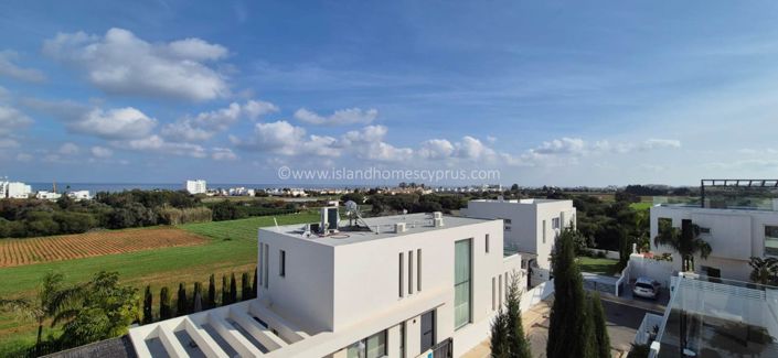 Image No.10-3 Bed Villa / Detached for sale